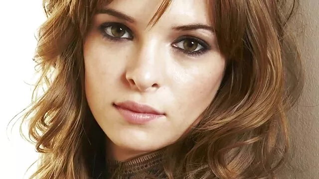 Geriausias Porno :  Vikrios, gražios brunetės pėdos pakabinamą smeigę suragina Karštas porno filmai 