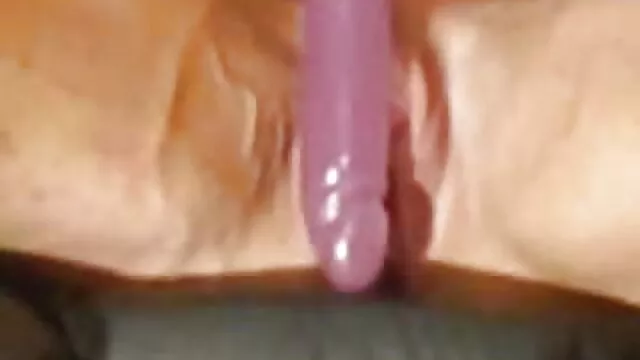 Geriausias Porno :  Šviesiaplaukė turi gražius papus ir demonstruoja geriausius savo žodžiu įgūdžius Karštas porno filmai 