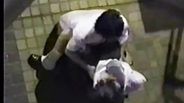 Geriausias Porno :  Karšta MILF ir jos podukra Padėkos dienos vakarienę paverčia orgija Karštas porno filmai 