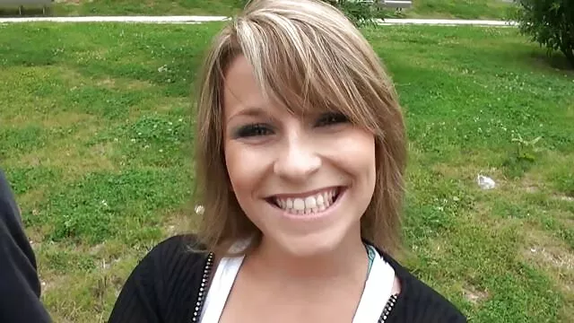 Geriausias Porno :  Purvinos fantazijos apie trise išsipildo lovoje su blondinėmis Karštas porno filmai 