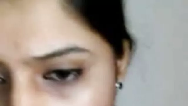 Geriausias Porno :  Ebony hottie patinka dvi baltos smeigės su aplaistytas blowjobs Karštas porno filmai 