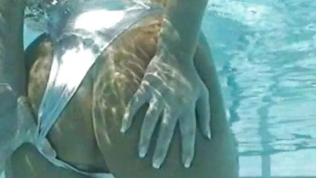 Geriausias Porno :  Vaikinas užplūsta jaudulys ir jis iškart pasimyli su mergina Karštas porno filmai 