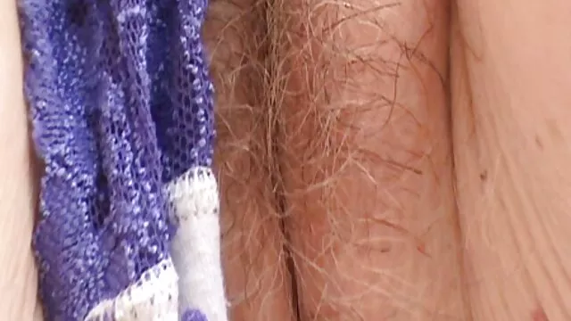 Geriausias Porno :  Žavinga paauglė mėgėja čiulpia savo vaikiną lauke Karštas porno filmai 