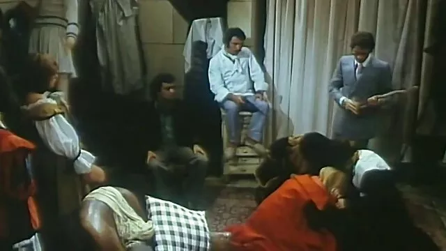 Geriausias Porno :  Du kolegijos bičiuliai dalijasi savo geidulinga drauge Karštas porno filmai 