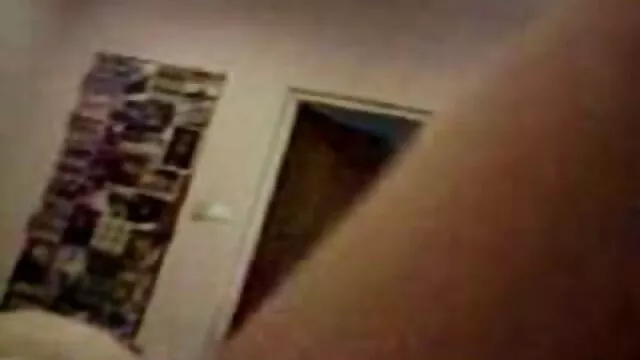 Geriausias Porno :  Kreivas brunetės bimbo nufilmuotas, kai giliai gerklės storą gaidį Karštas porno filmai 